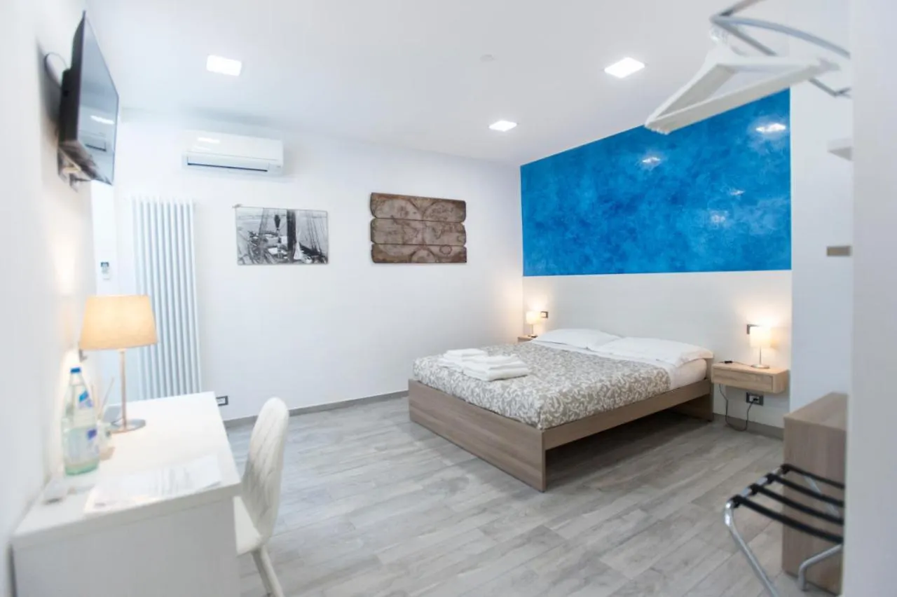 לינה וארוחת בוקר מרינה די קררה Marbianco B&B איטליה